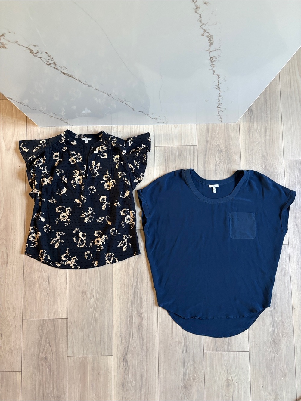 Joie‎ Top Bundle (2 tops)